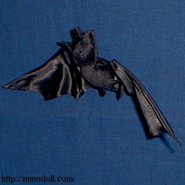 黒い翼の蝙蝠