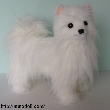 白い長毛犬